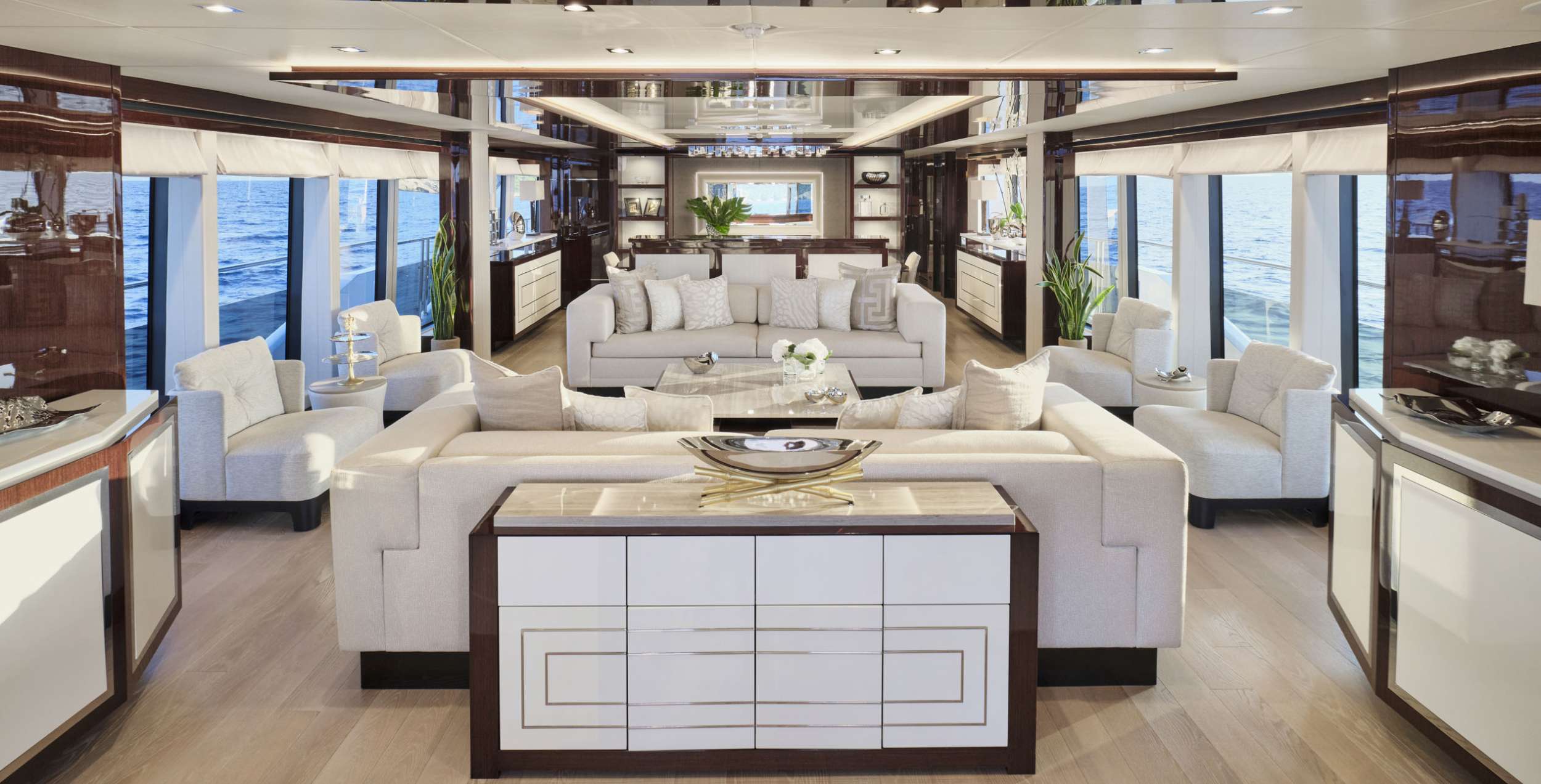 Main deck salon