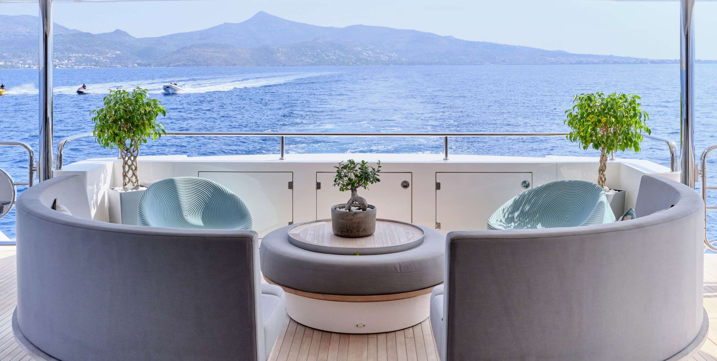 Main deck aft