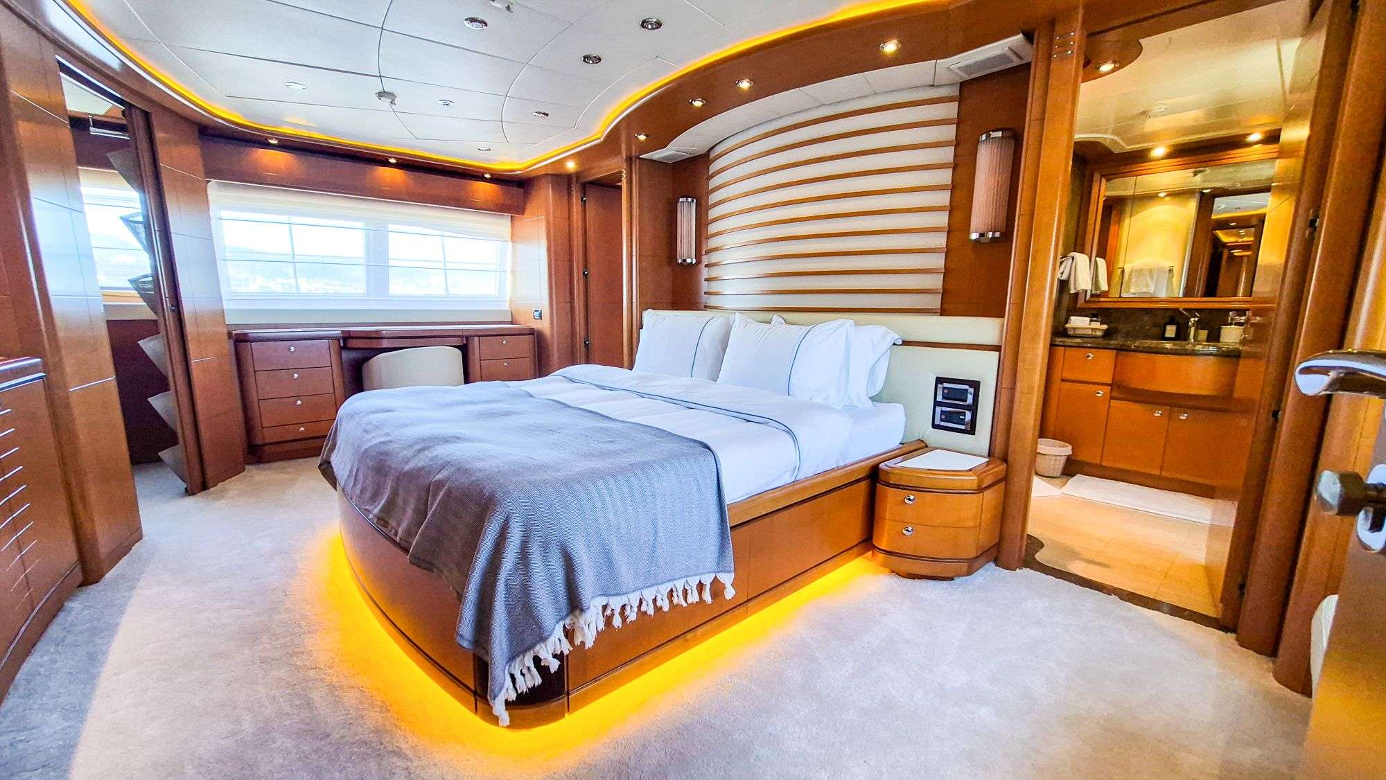 ARIELA yacht image 6