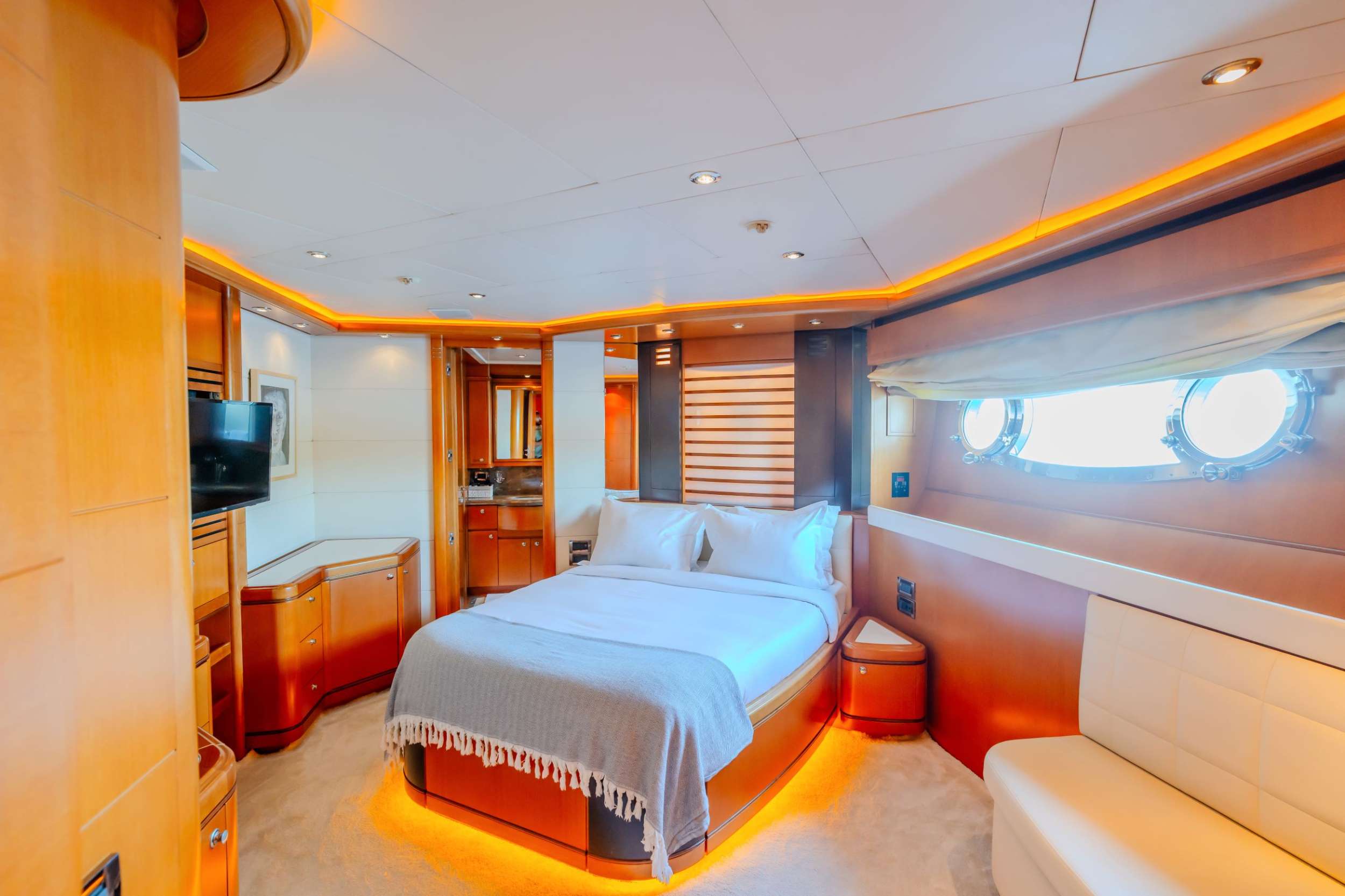 ARIELA yacht image 12
