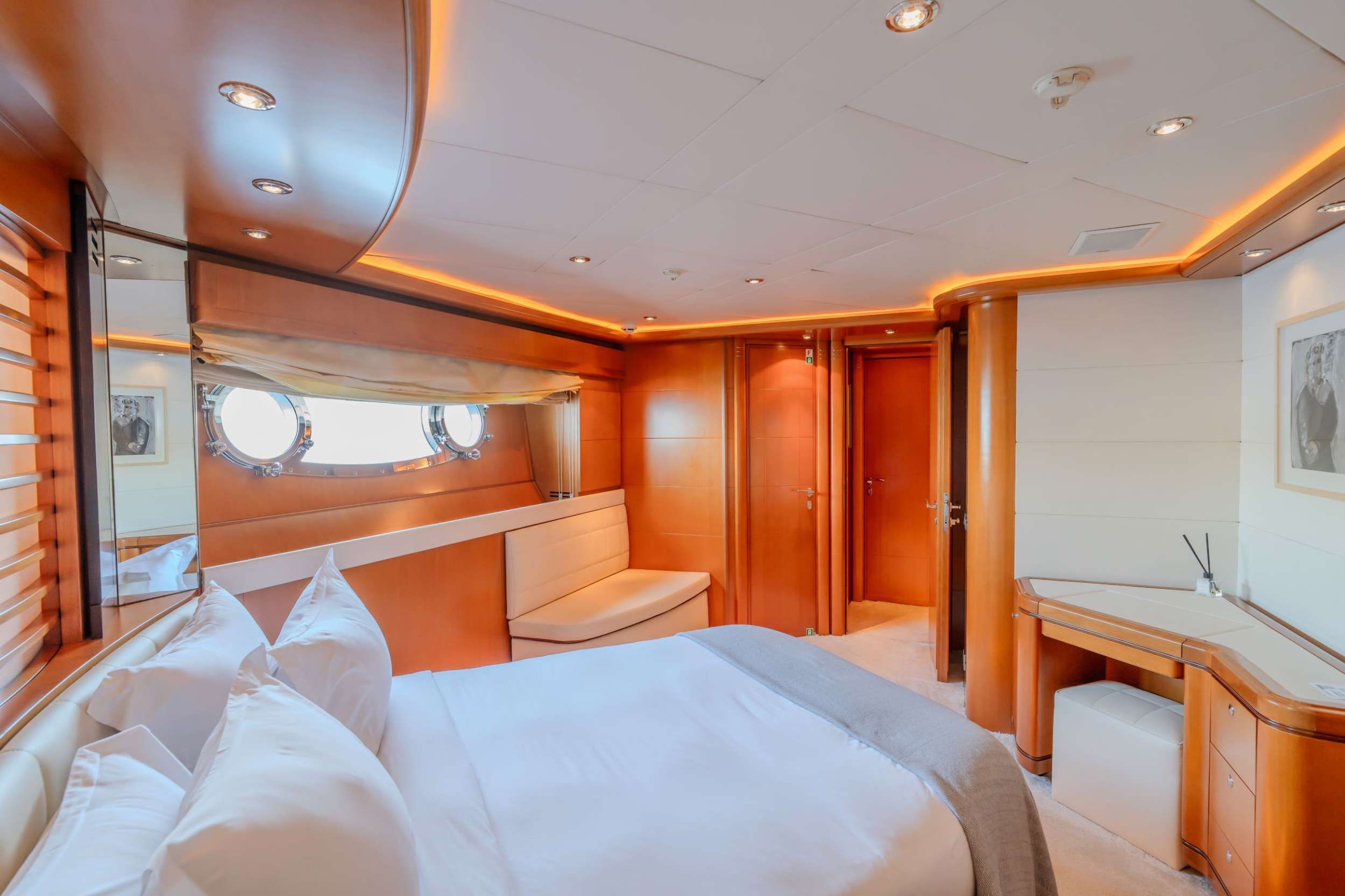 ARIELA yacht image 13
