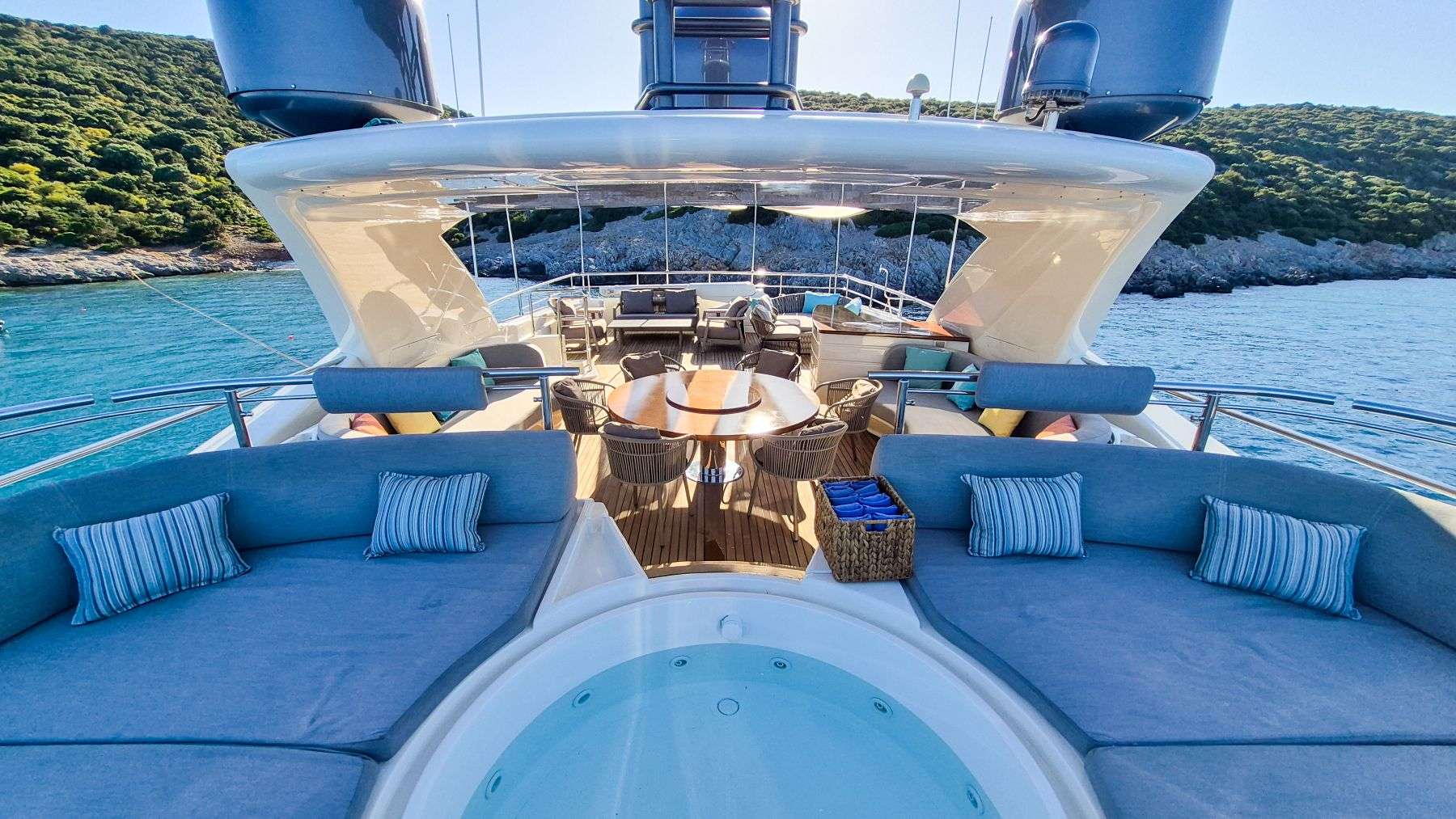 ARIELA yacht image 14