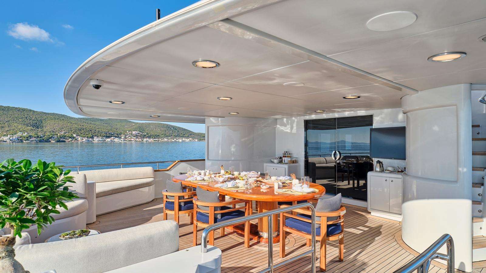 ARTEMISEA yacht image 5