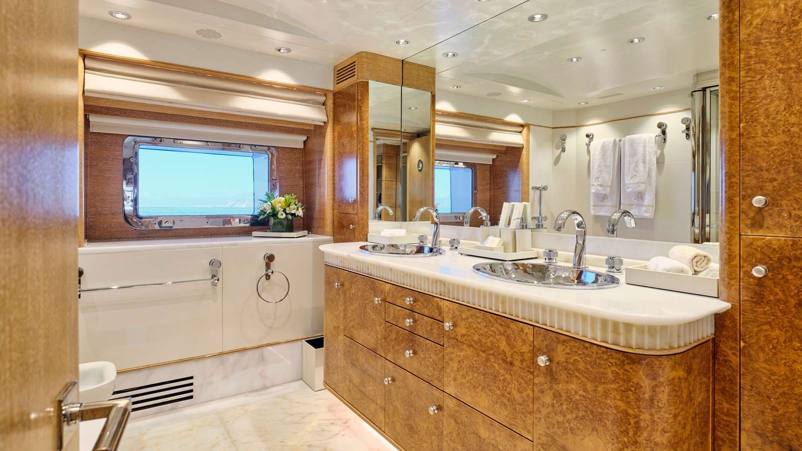ARTEMISEA yacht image 7