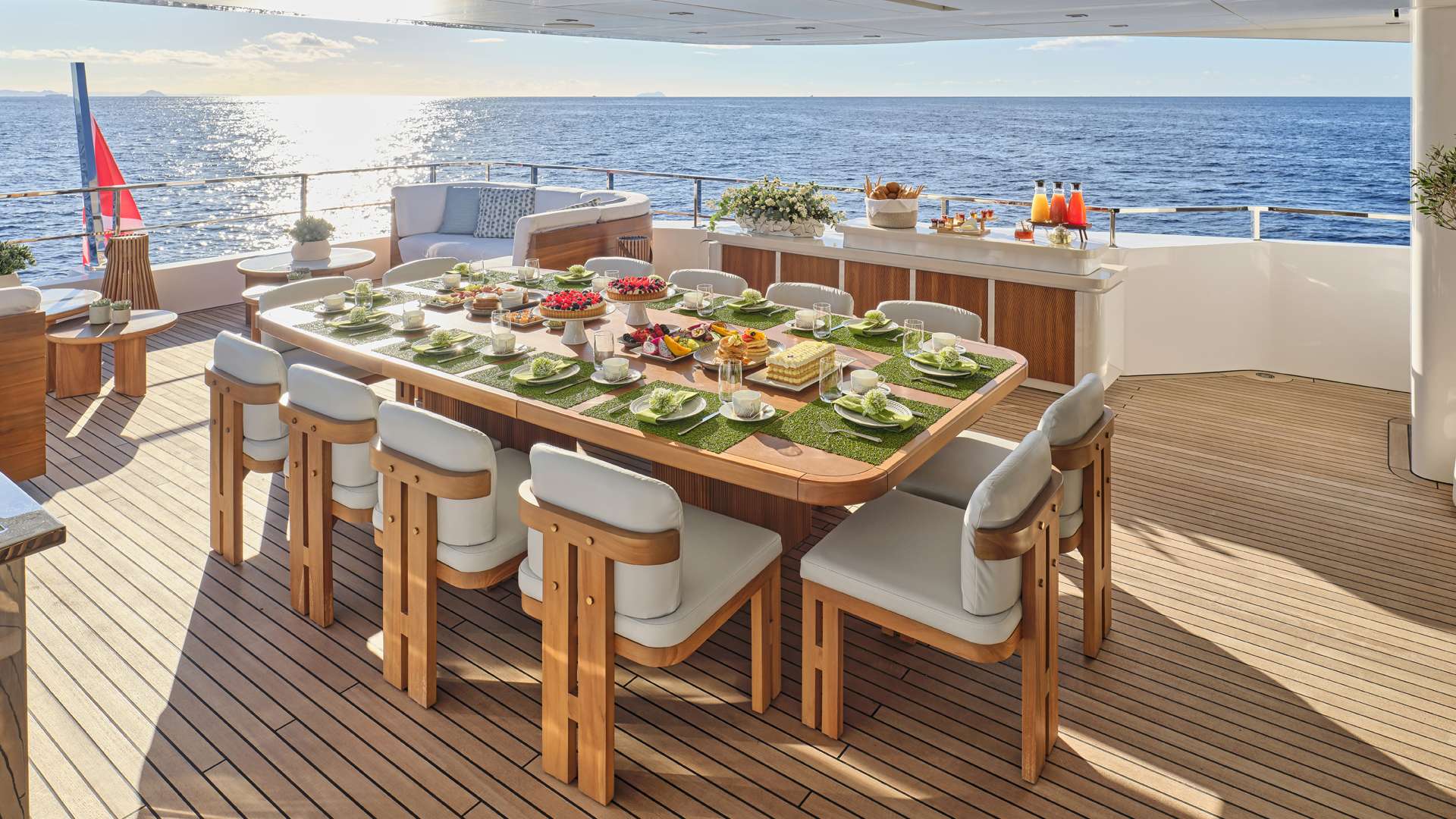 Upper Deck Aft - Dine Al Fresco