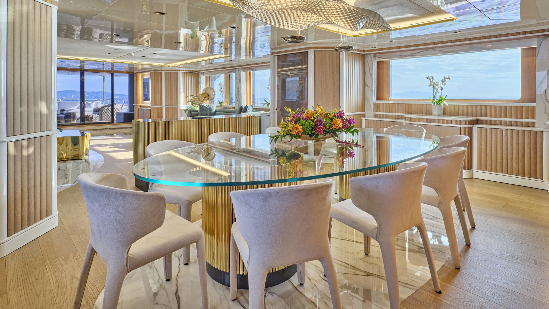 Main Salon Dining Area