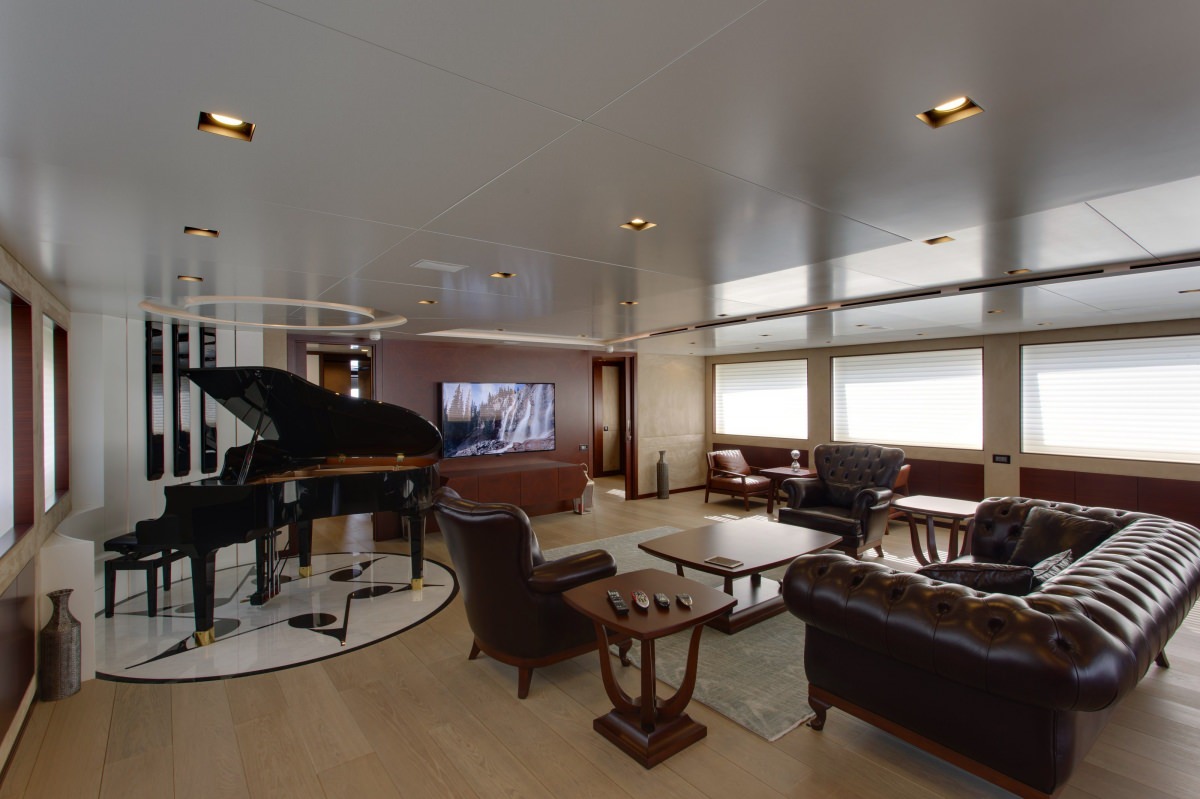 BEBE yacht image 18