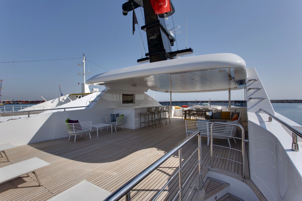 BEBE yacht image 19