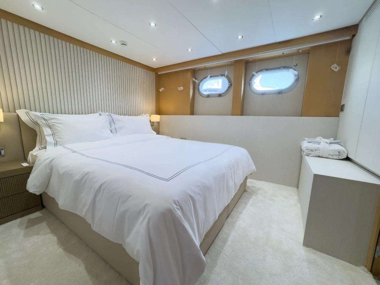 BENIK yacht image 11