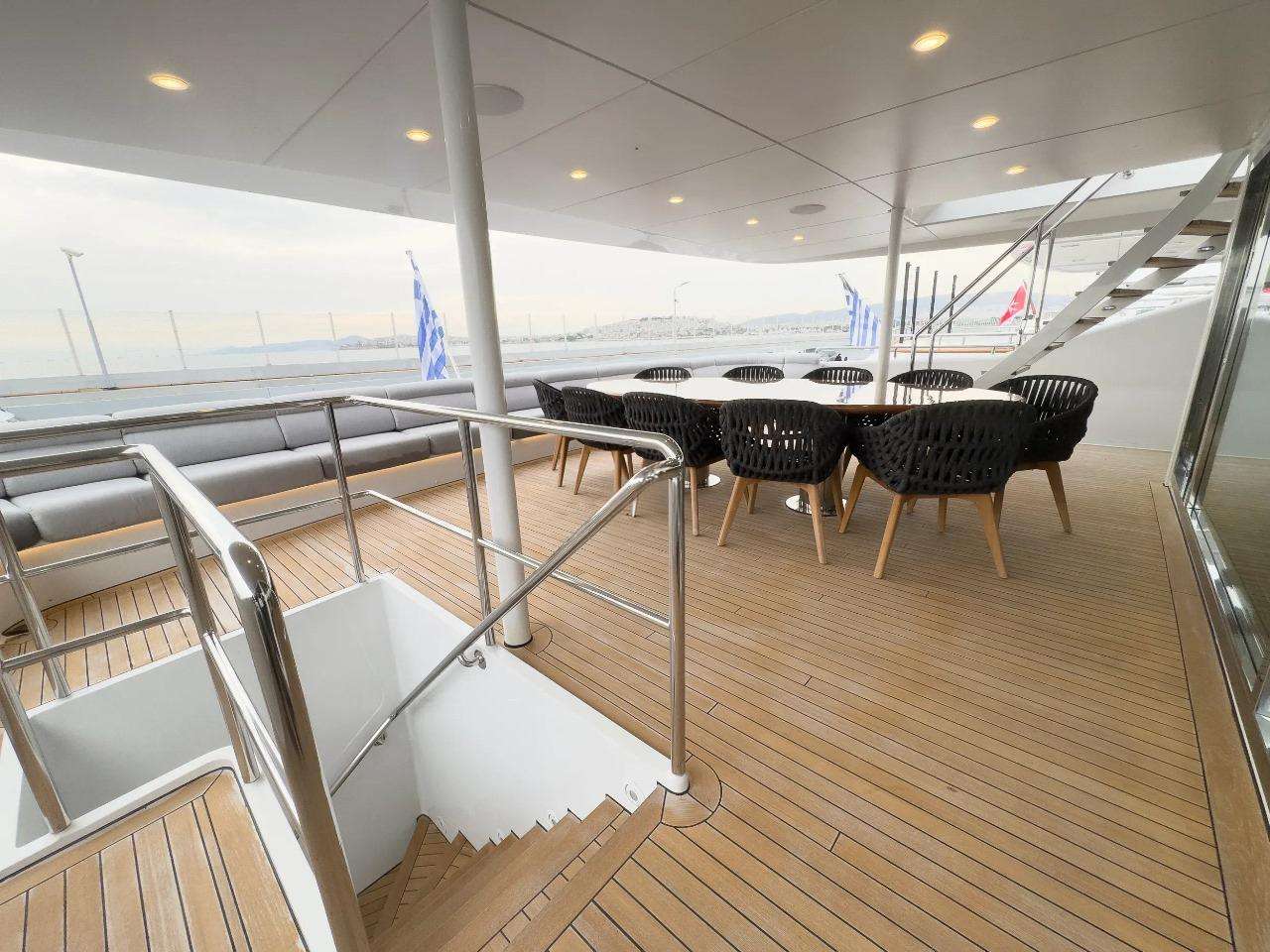 BENIK yacht image 17