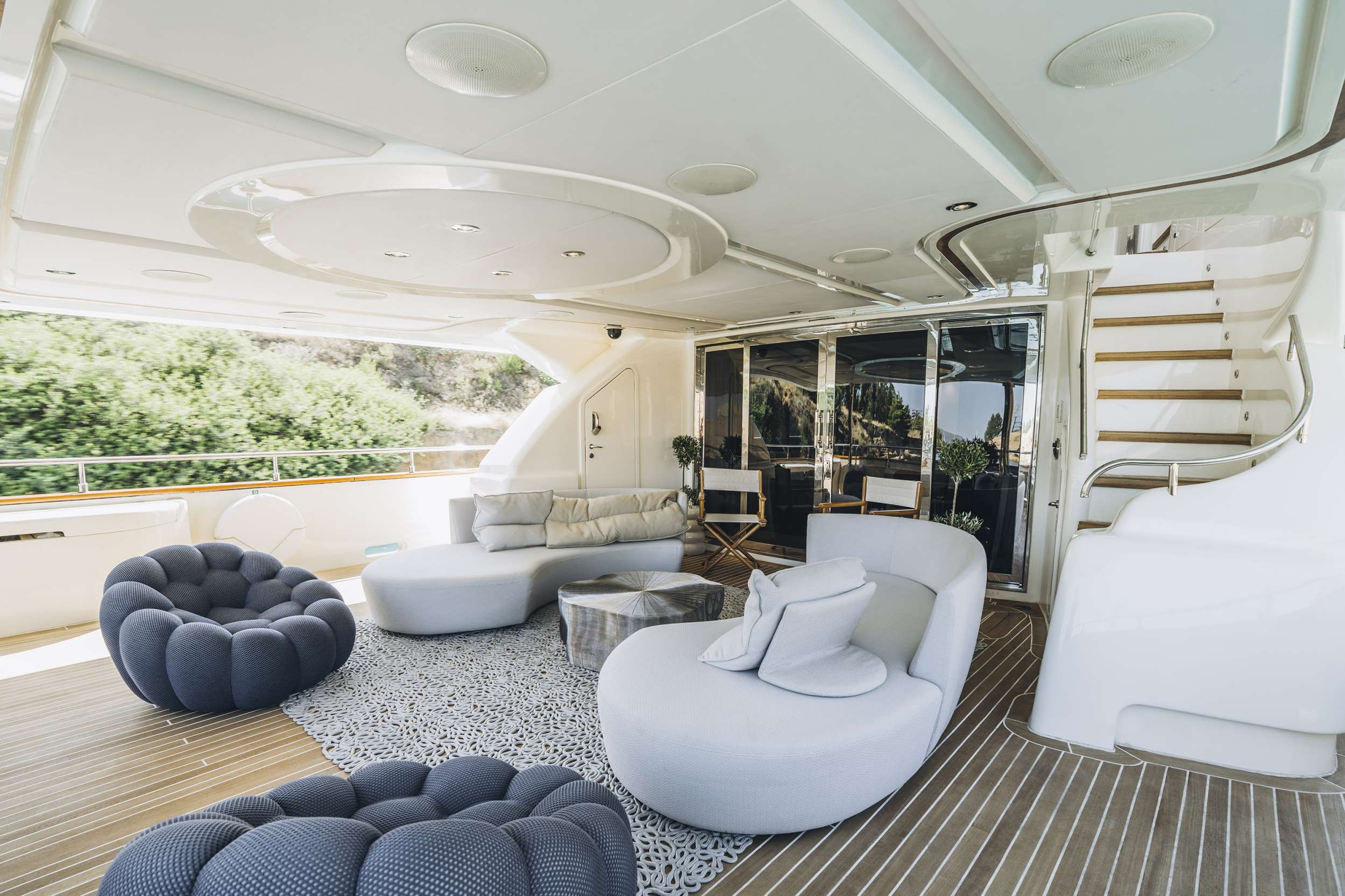Bunker yacht image 4