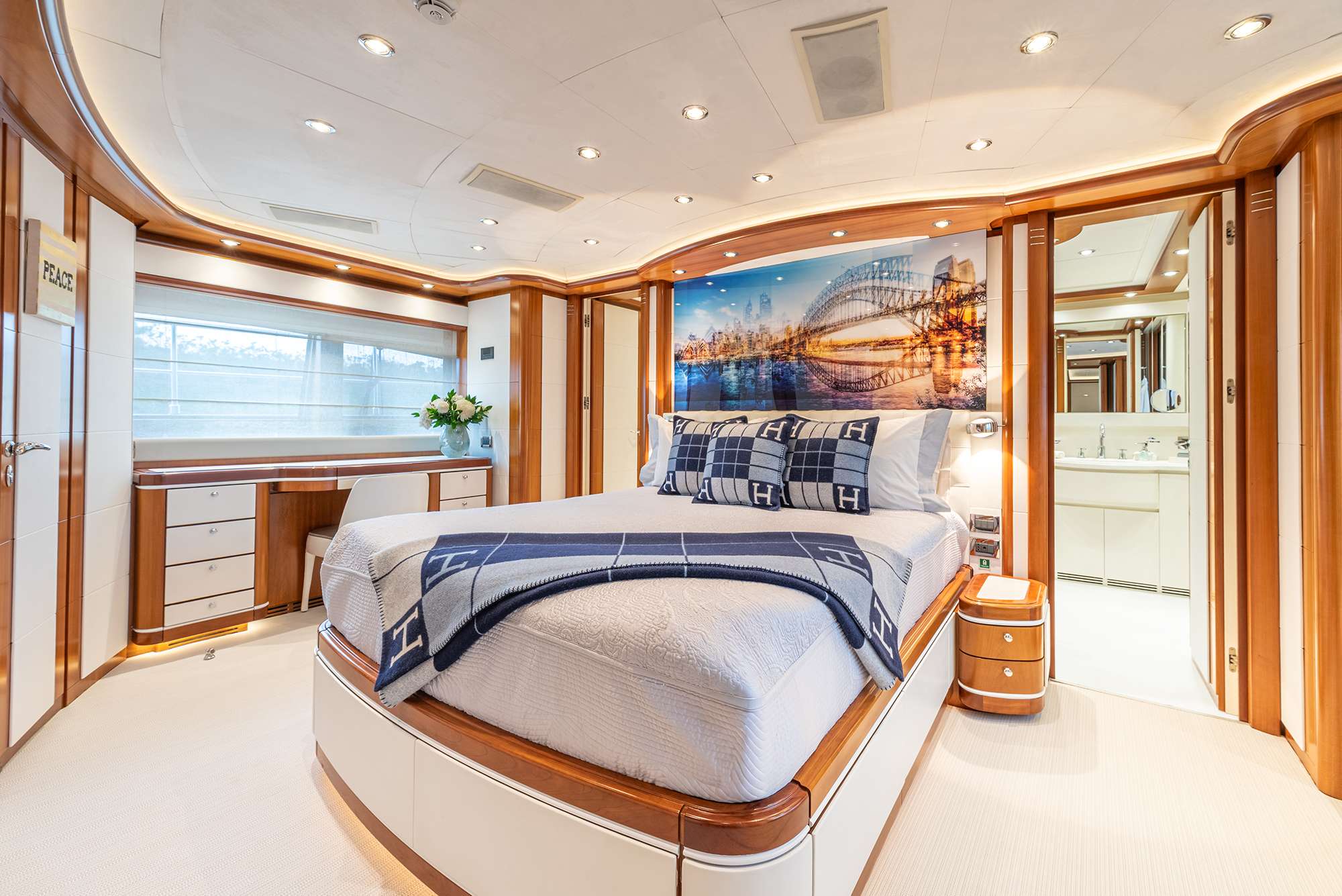 Bunker yacht image 6