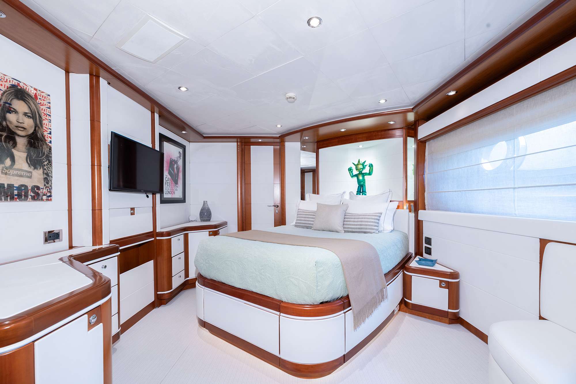 Bunker yacht image 8
