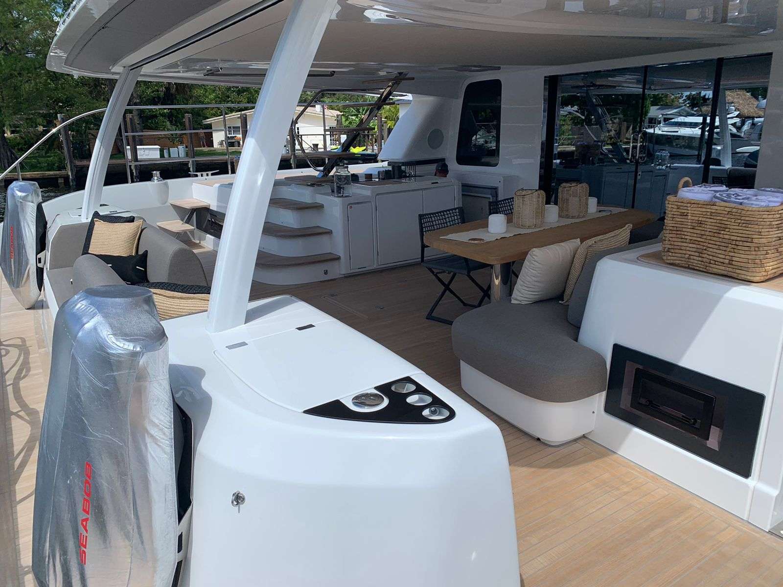 C'EST LA VIE yacht image 10