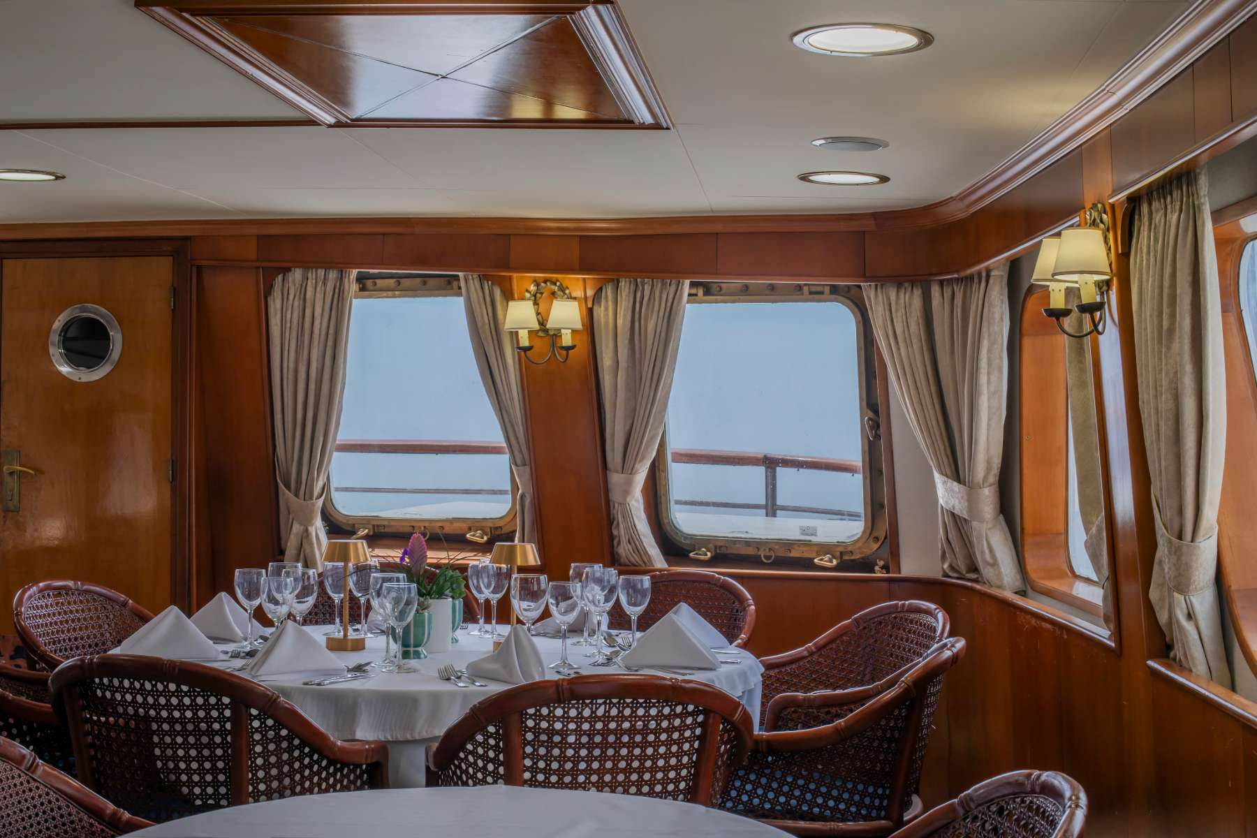Callisto yacht image 3