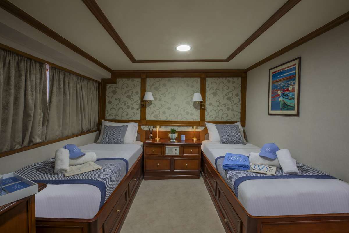 Callisto yacht image 9