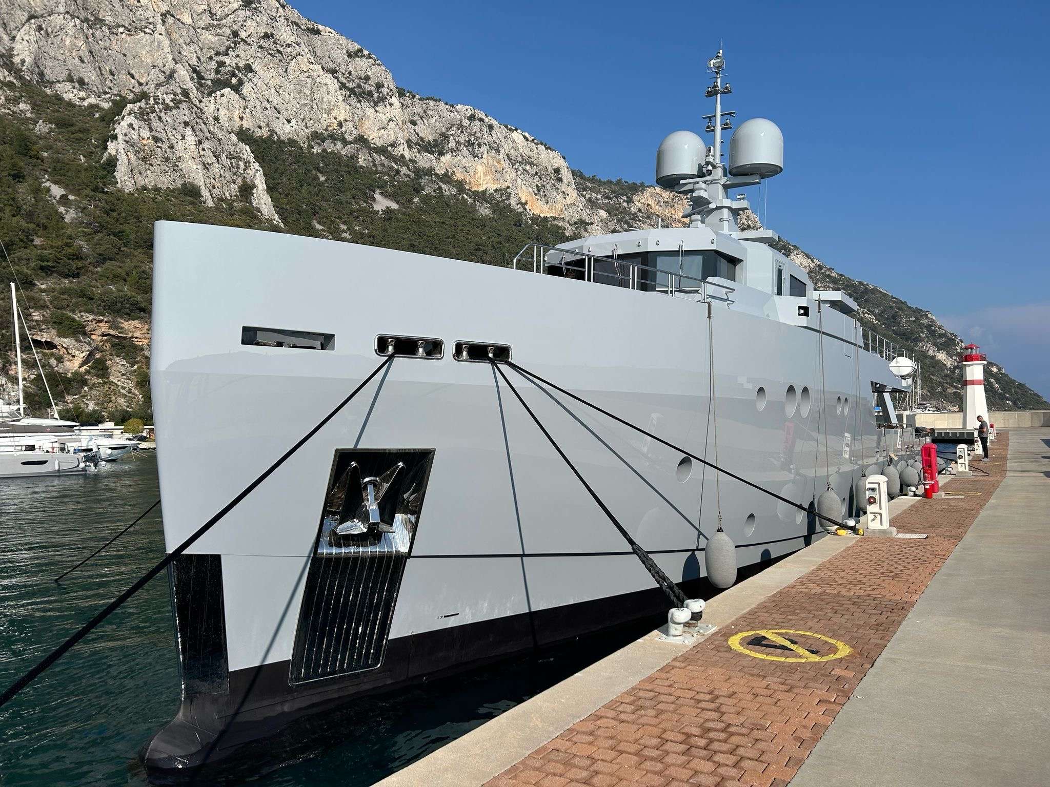 CARMEN yacht image 19