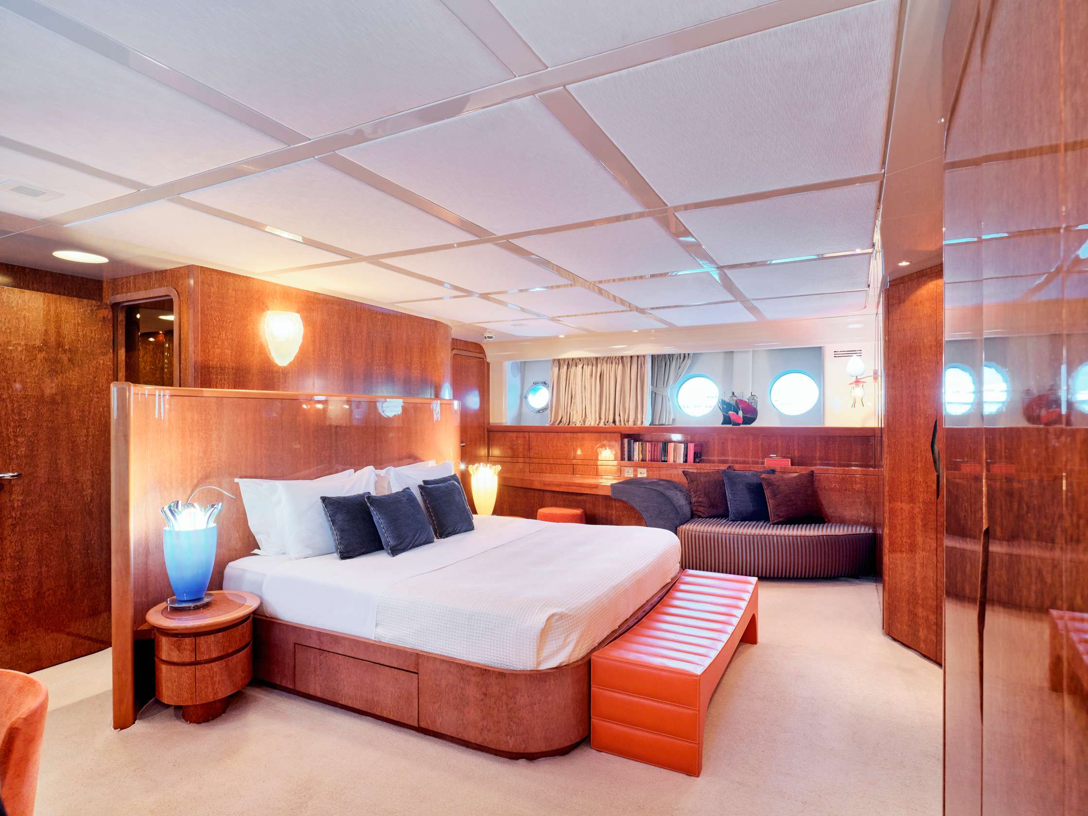 CONDOR A yacht image 6