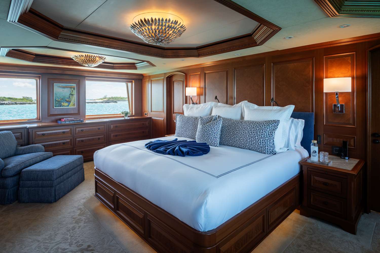 Crossed Sabre yacht image 6