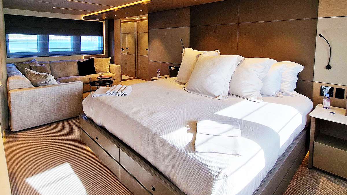 CYRA yacht image 6