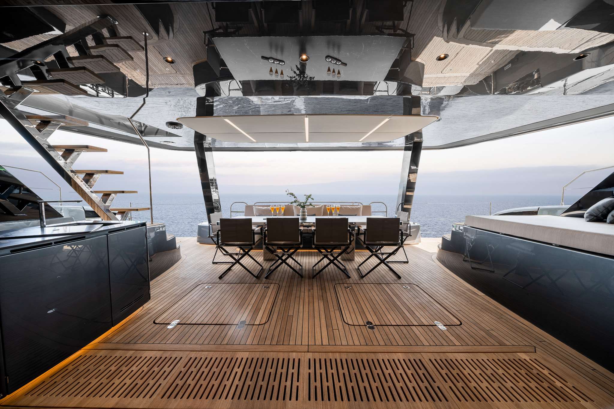 DOUBLE HAPPINESS yacht image 6