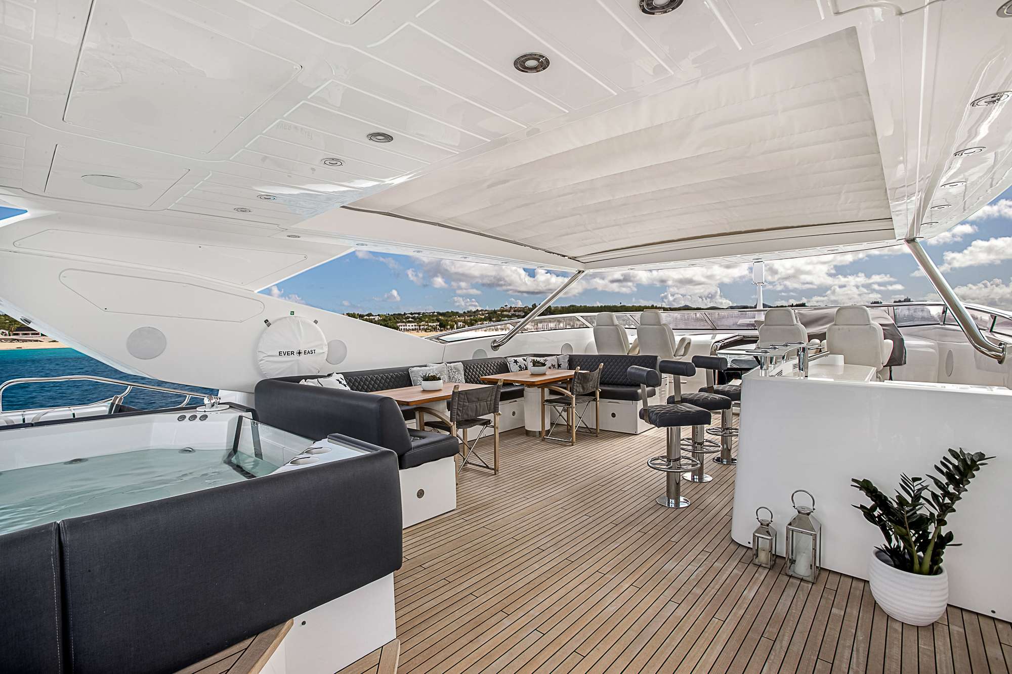 EVEREAST yacht image 5
