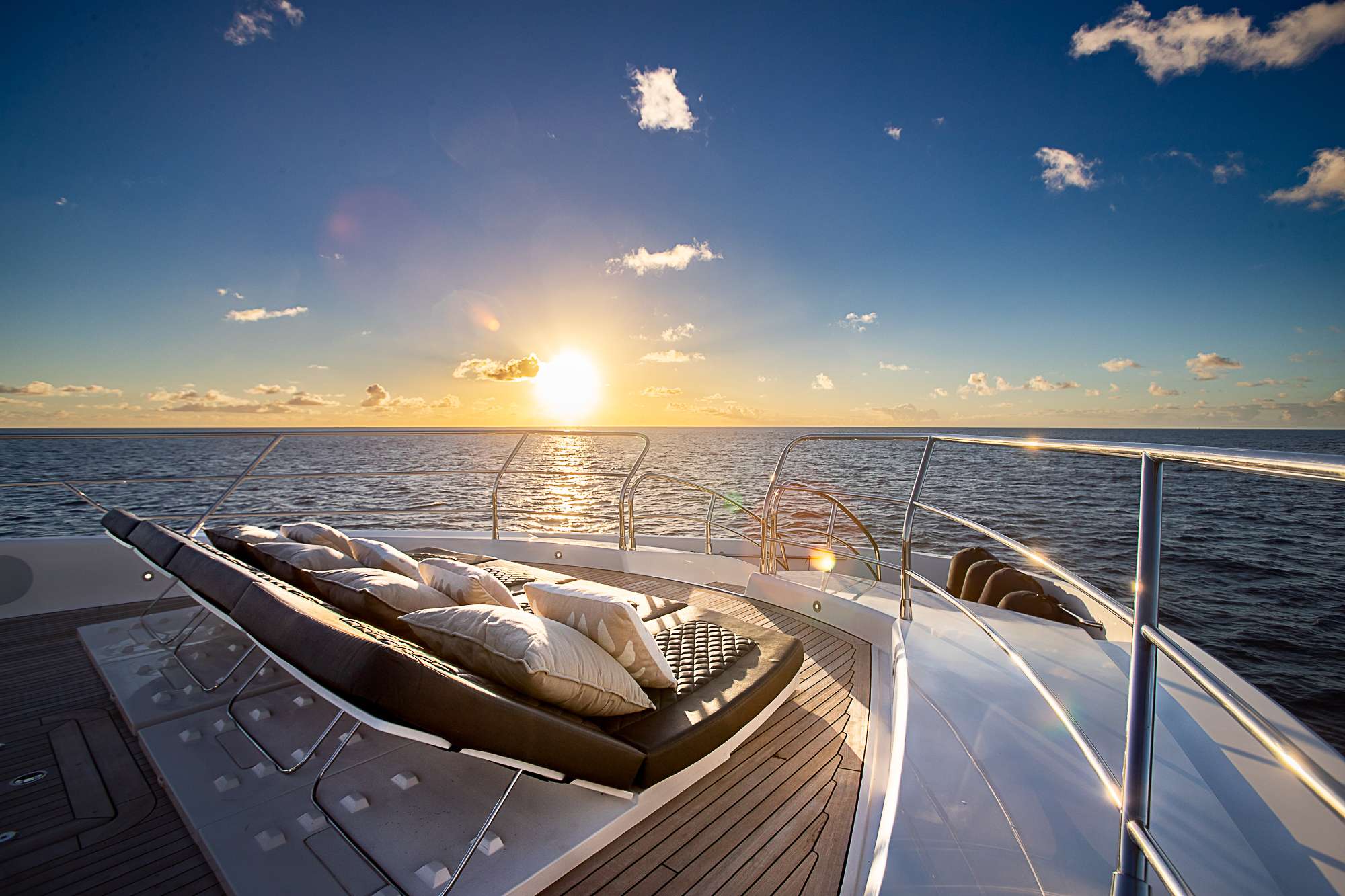 EVEREAST yacht image 12