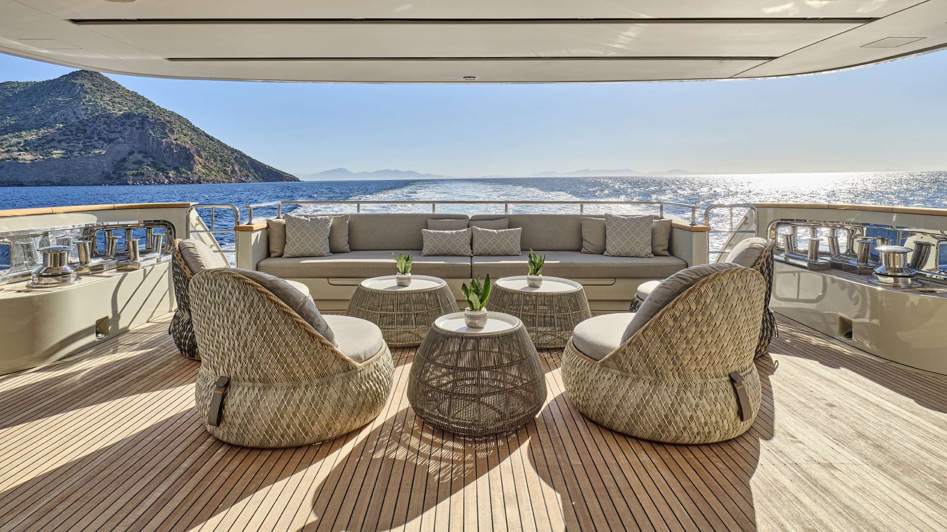 Main deck aft