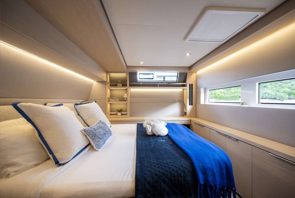 GULLWING yacht image 8