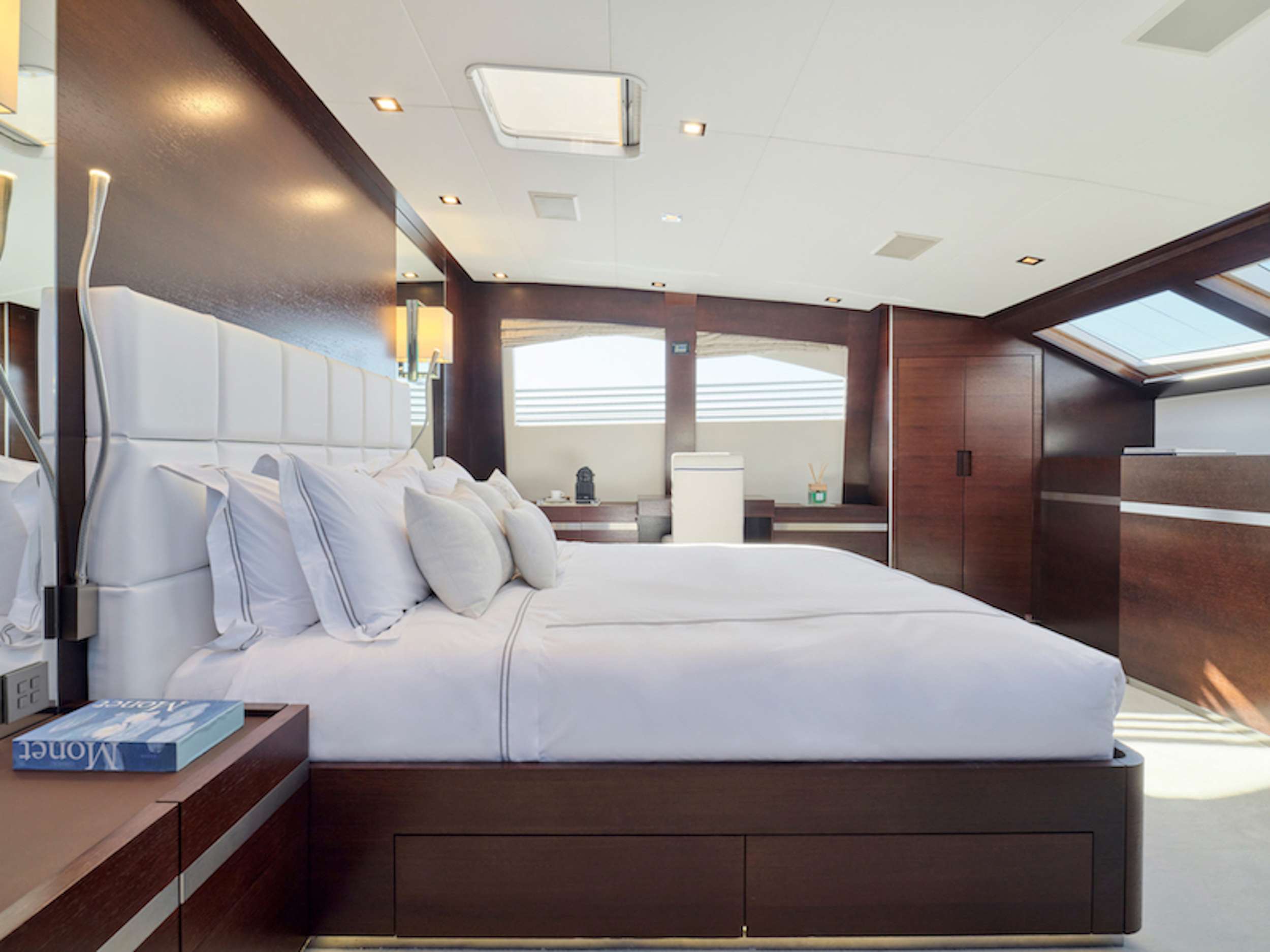 HAKUNA MATATA yacht image 8