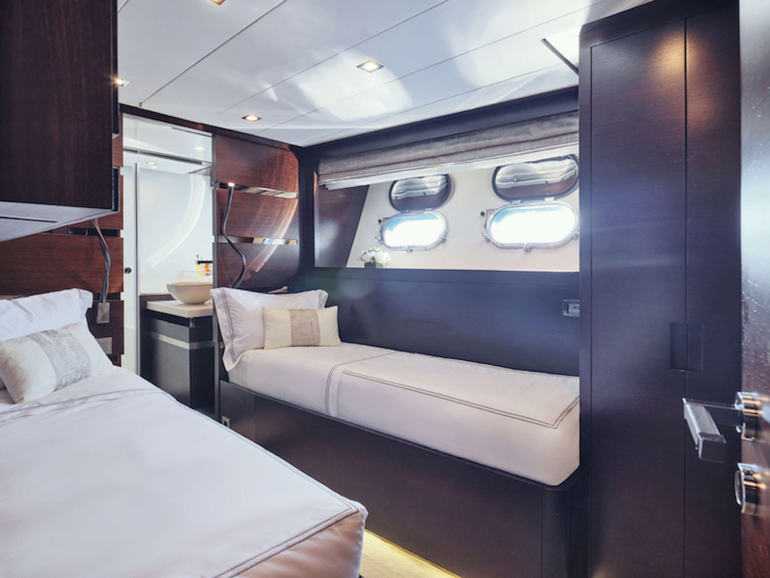 HAKUNA MATATA yacht image 12