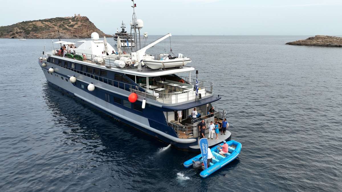 Harmony G yacht image 1