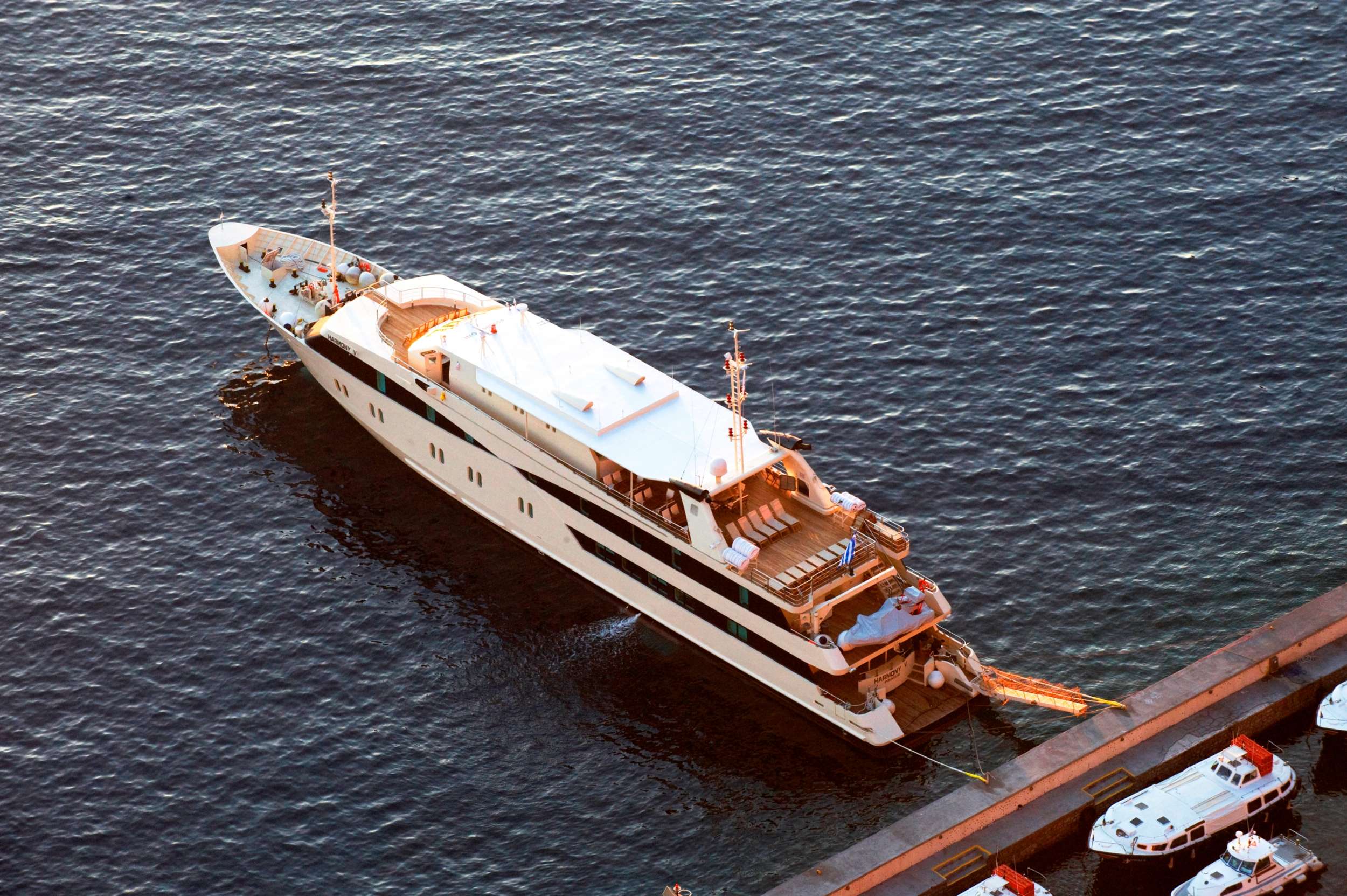 Harmony V yacht image 1