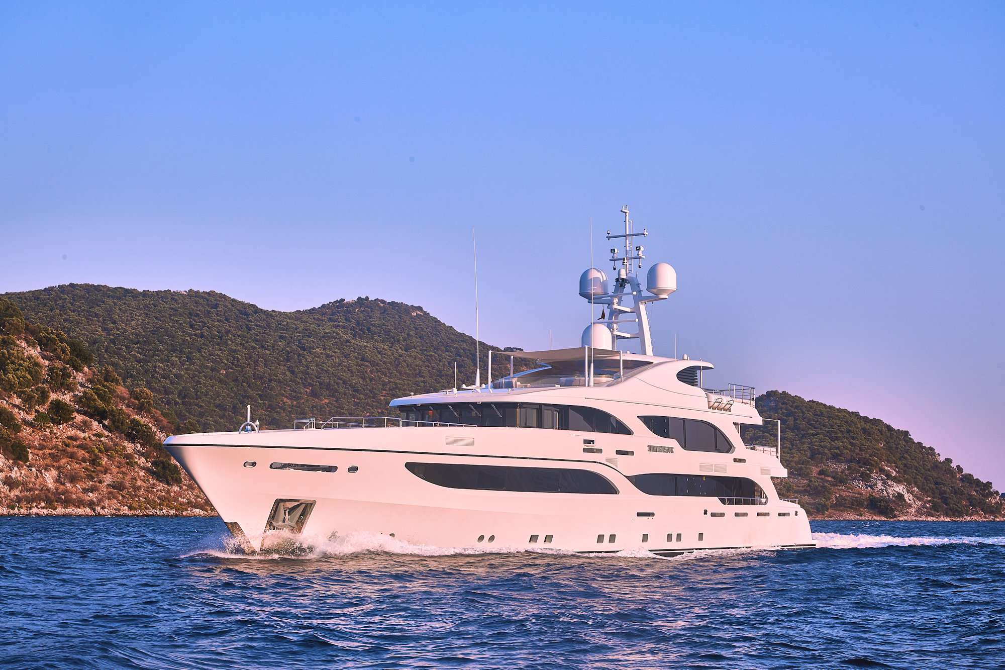 IMMERSIVE yacht image 1