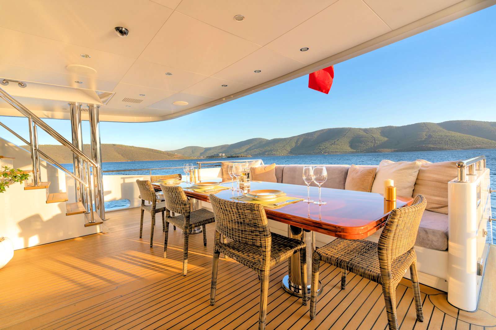 IMMERSIVE yacht image 3