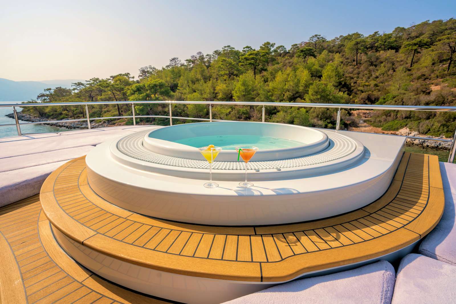 IMMERSIVE yacht image 16