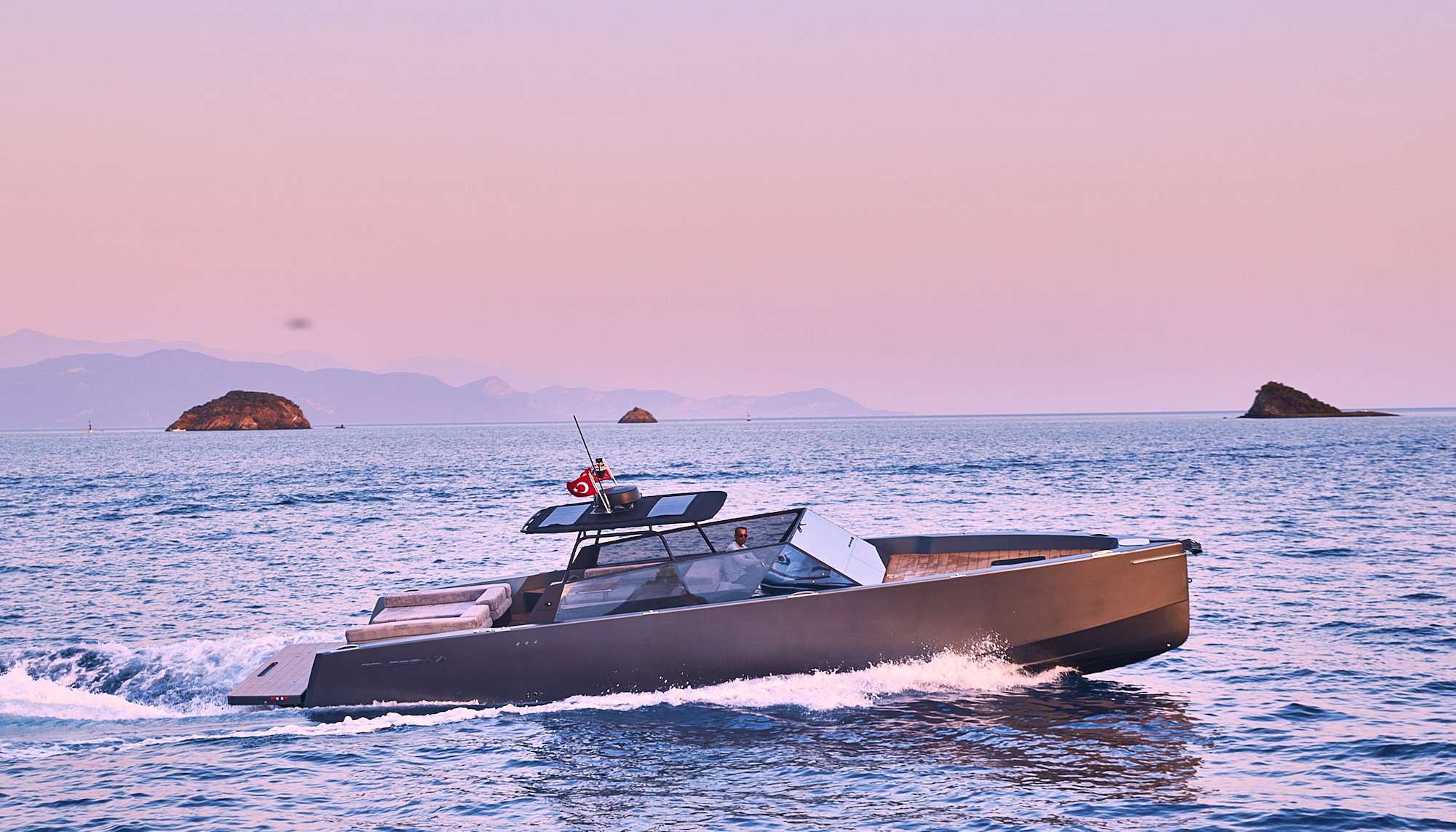 IMMERSIVE yacht image 19