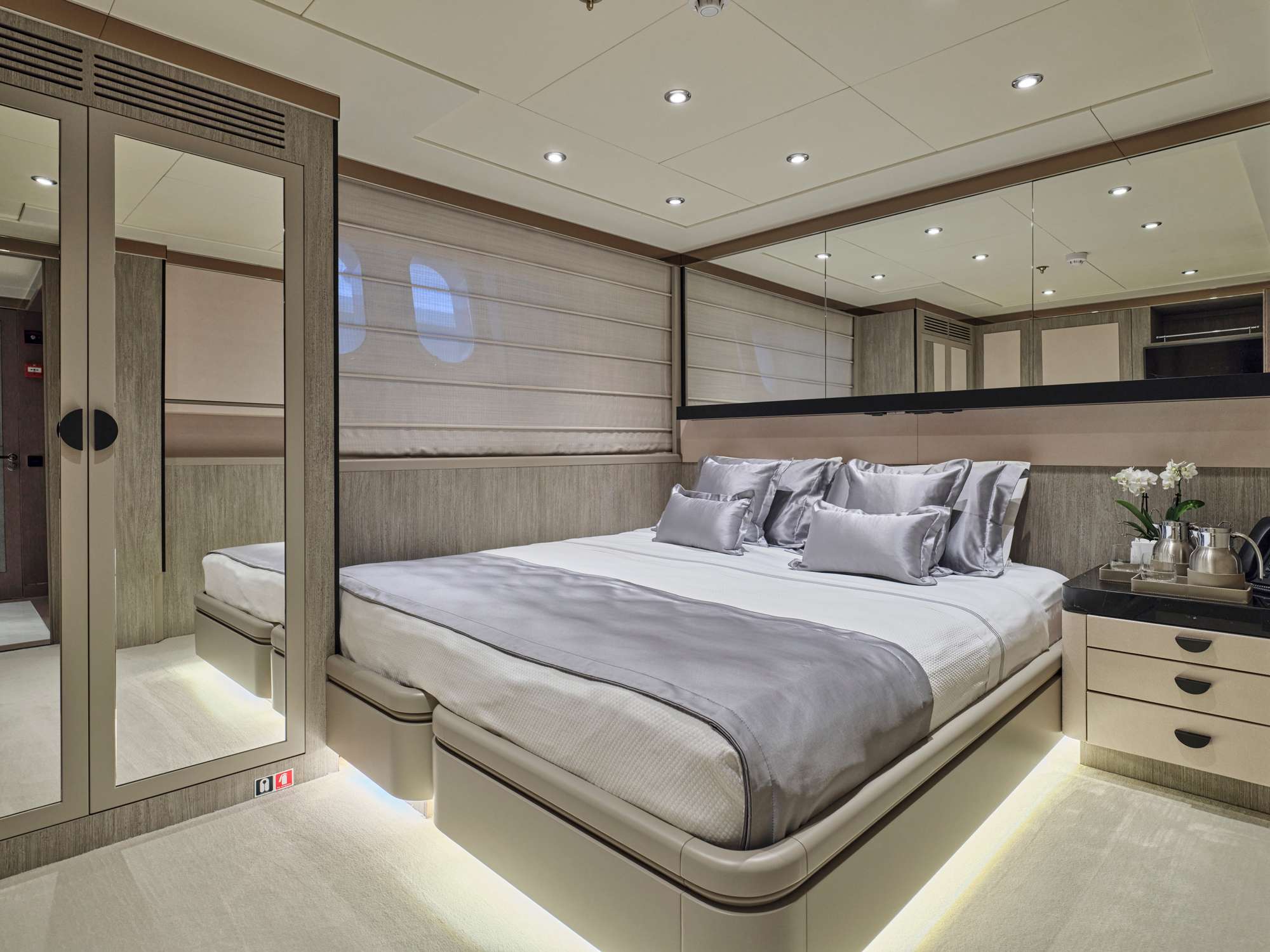 Convertible Twin Stateroom with pullman berth