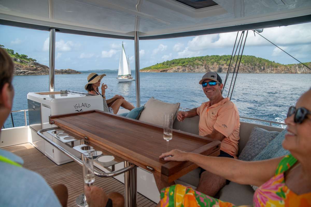 ISLAND HOPPIN' 55 yacht image 14