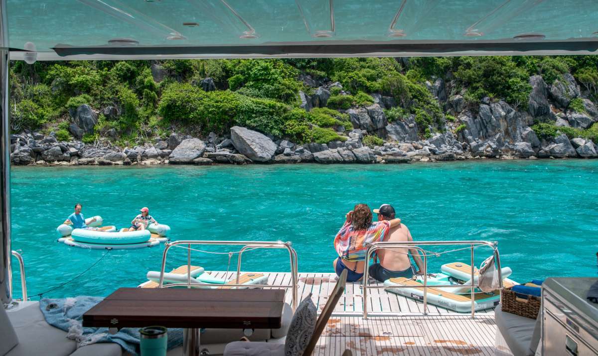 ISLAND HOPPIN' 55 yacht image 16