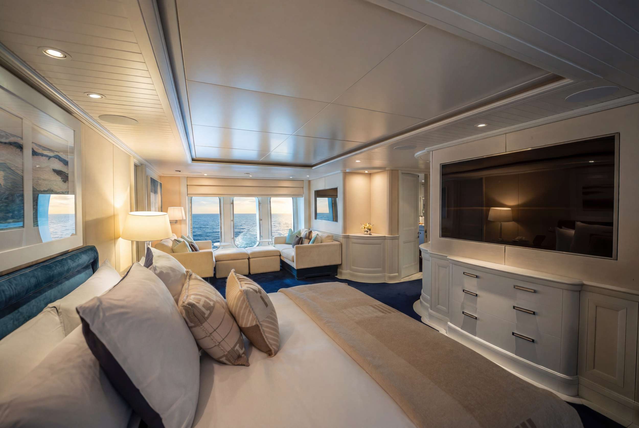 JUBILEE yacht image 6