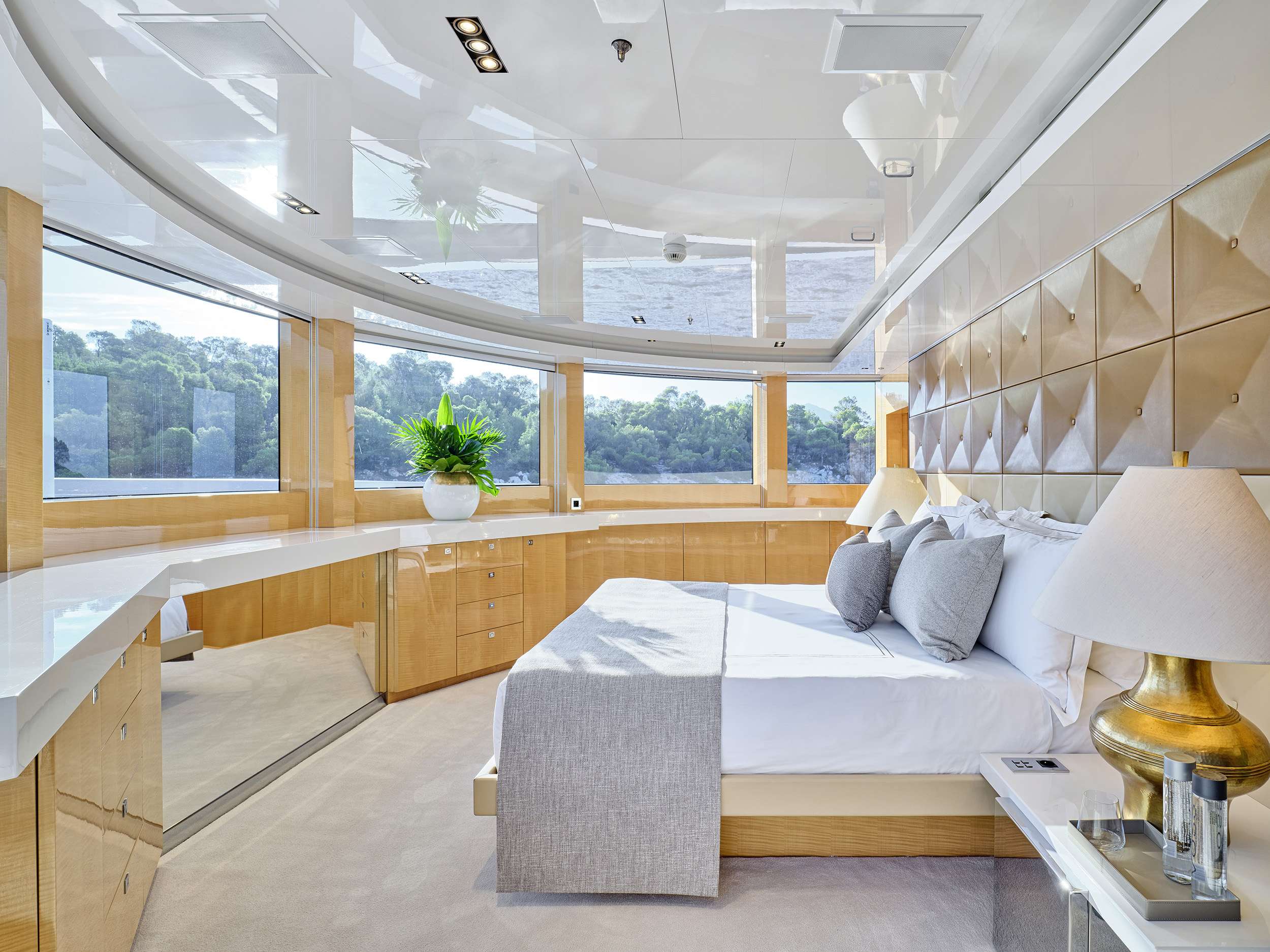 LA PELLEGRINA 1 yacht image 8