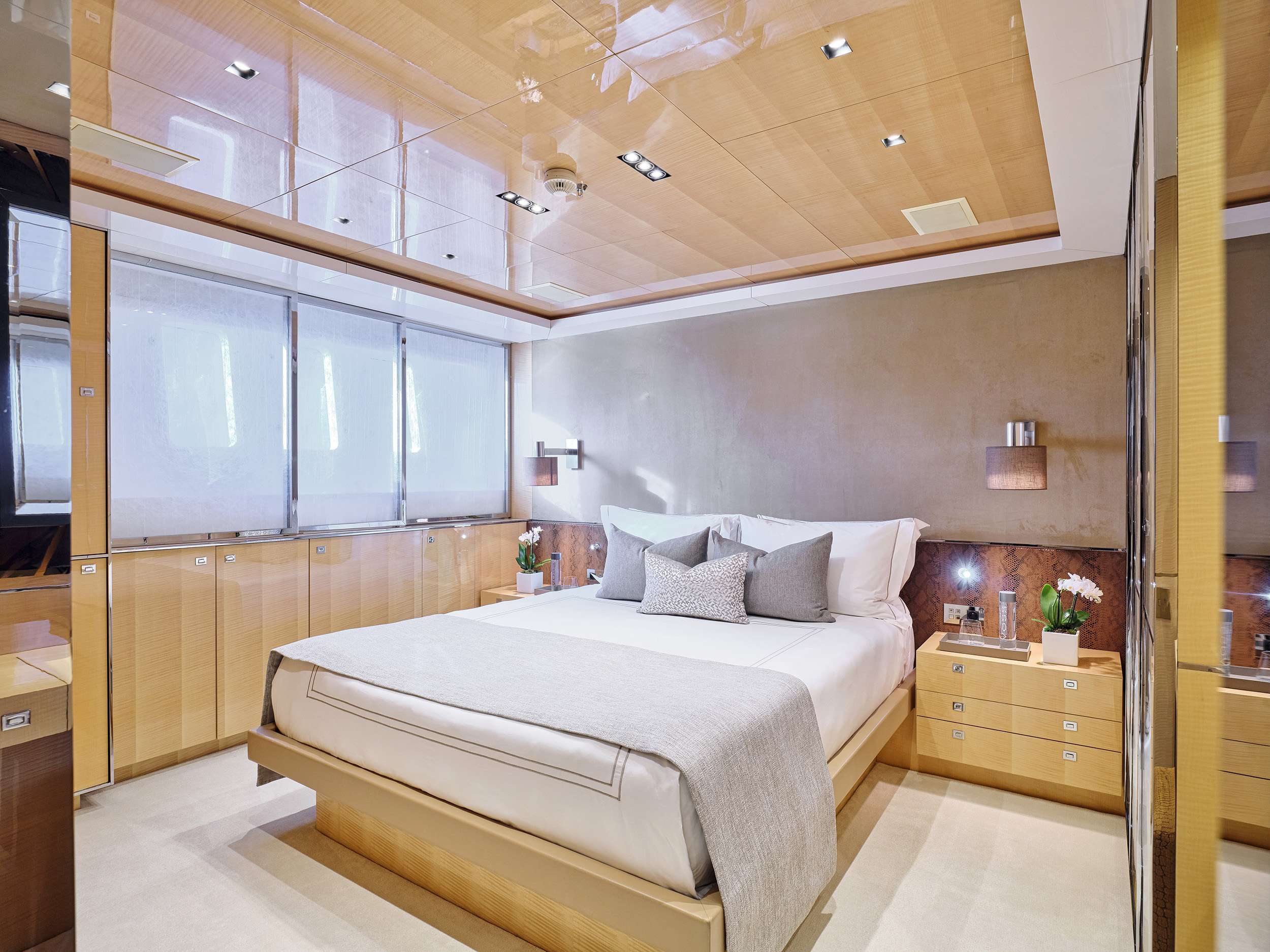 LA PELLEGRINA 1 yacht image 11