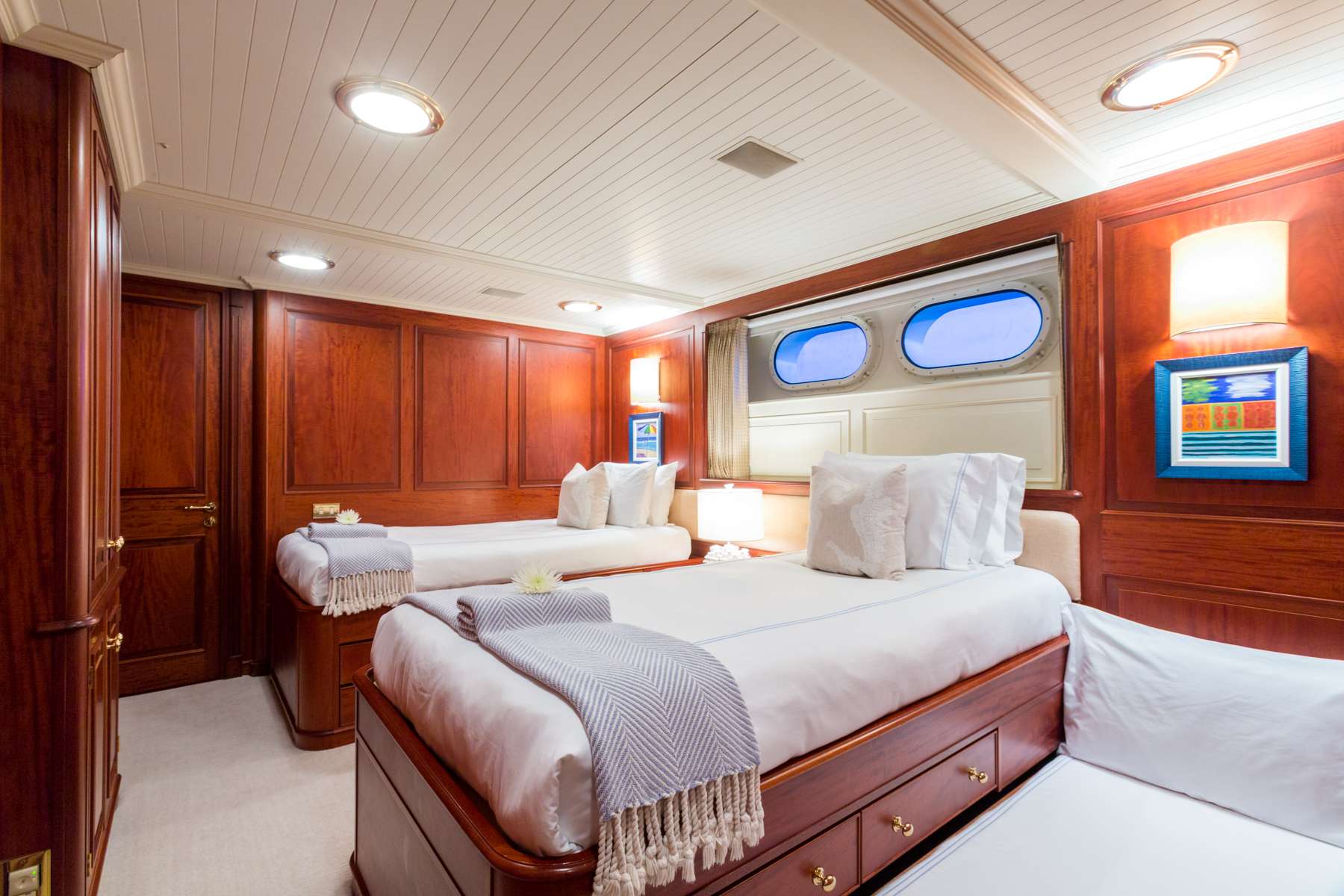 LADY J yacht image 9