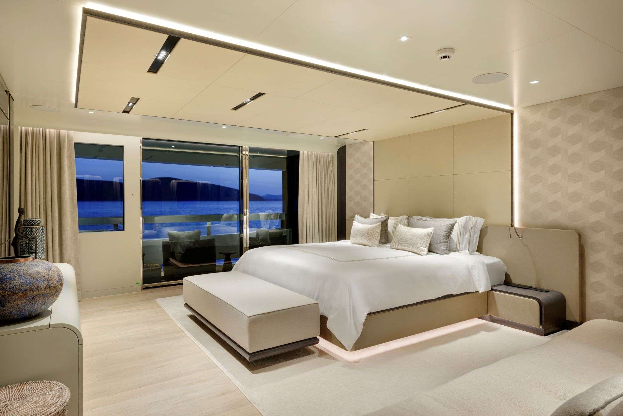 LEGASEA yacht image 6