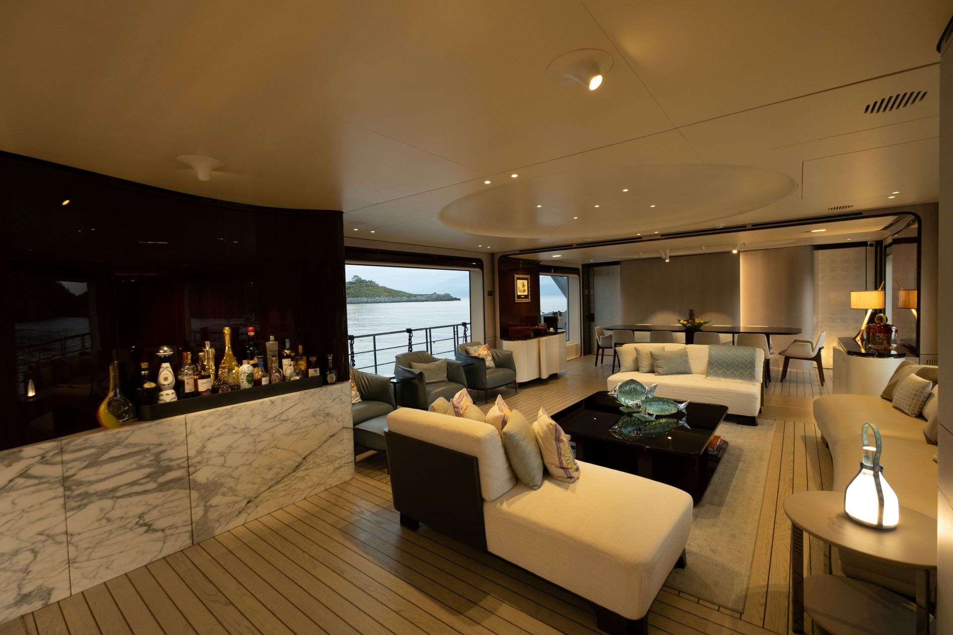 LOVE T yacht image 2