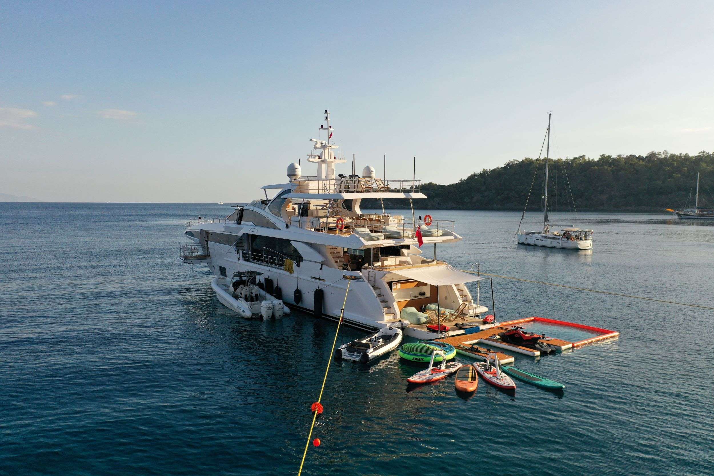 LOVE T yacht image 4