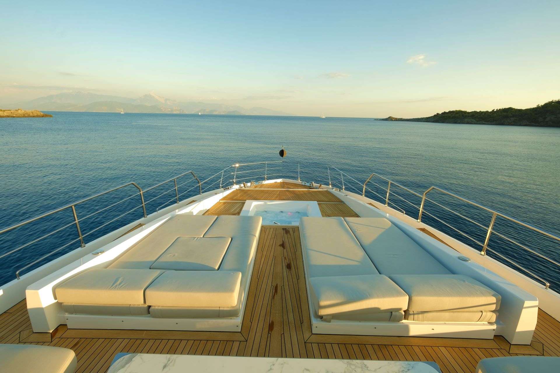 LOVE T yacht image 19