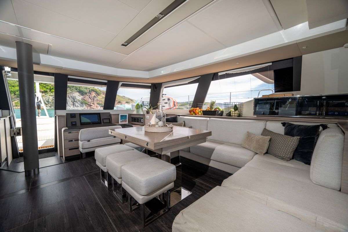 LYRA yacht image 2