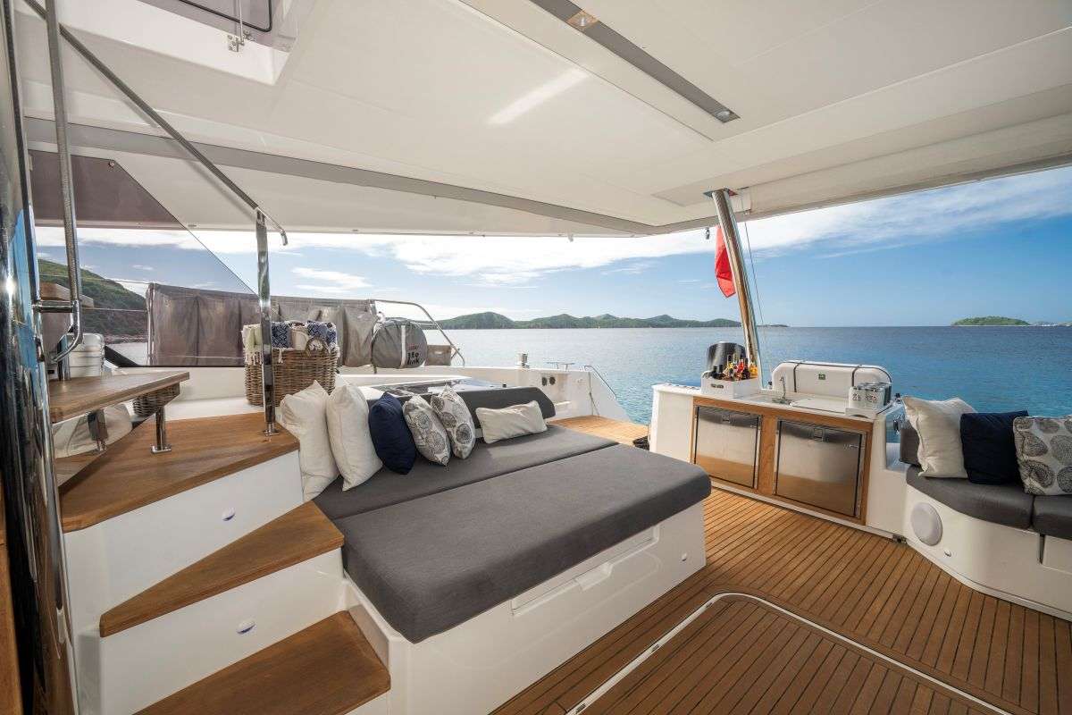 LYRA yacht image 15